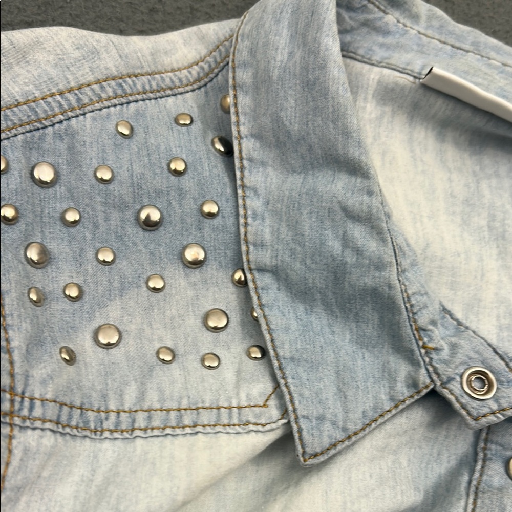Yessica Studded Light Blue Denim Shirt | Size 18 (AU 46) | Button-Down - Picture 10 of 13